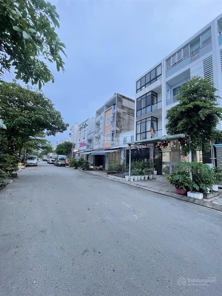 Đất bán phường 7 quận 8  100m2 đường nhựa chỉ 4,5 tỷ