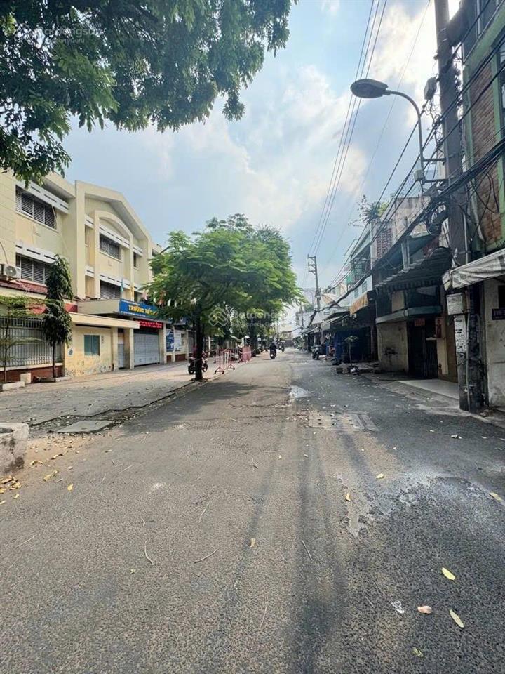 Bán nhà hẻm kinh doanh sầm uất đường lê quang sung. sát bến xe chợ lớn 3,8x13m 3 tầng chỉ 7,5 tỷ