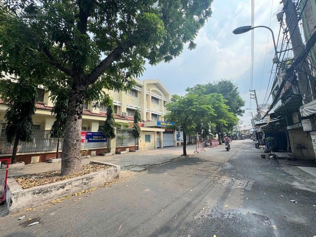 Bán nhà hẻm kinh doanh sầm uất đường lê quang sung. sát bến xe chợ lớn 3,8x13m 3 tầng chỉ 7,5 tỷ