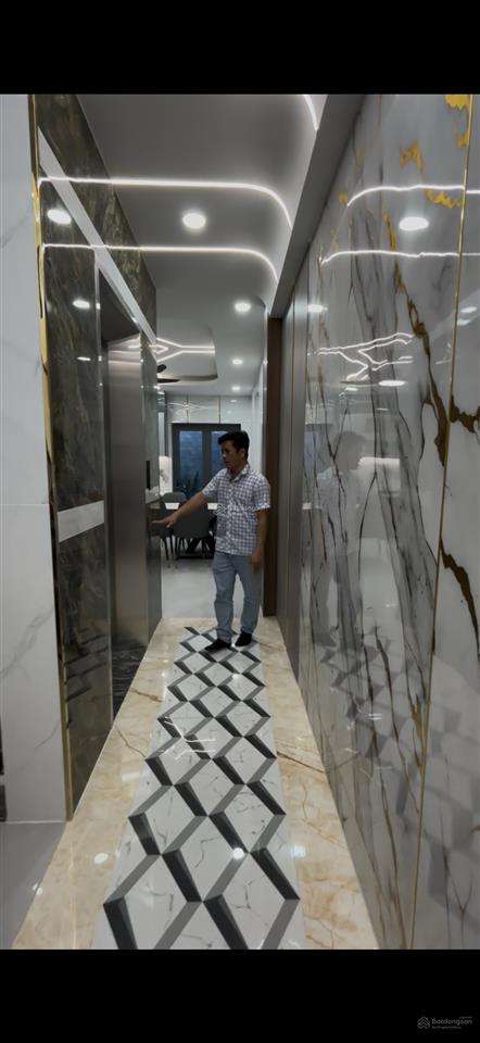 Bán nhà mới xây 5 tầng có thang máy ngay an dương vương 72m2. có nội thất cơ bản 8.1 tỷ