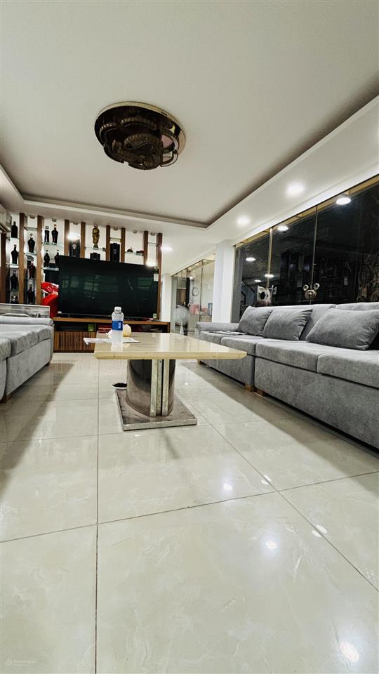 Bán nhà mặt tiền kinh doanh ngay chợ vải quận 5, 2 tầng 5,5x19.5m khu kd sầm uất 26.x tỷ tl