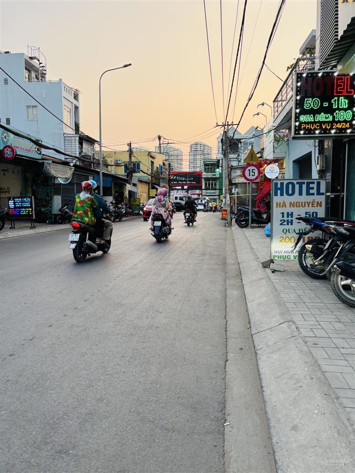 Bán nhà mặt phố tại dương cát lợi, nhà bè, 8 tỷ vnd, 100m2, hàng hiếm!