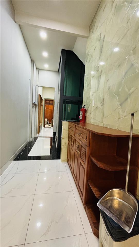 Mặt tiền kinh doanh phường chợ lớn quận 5  5 tầng 4x22m có thang máy chỉ 30.x tỷ