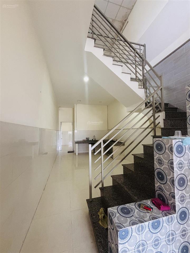 Bán nhà phố đoàn nguyễn tuấn, 3 tỷ, 82 m2, giá tốt