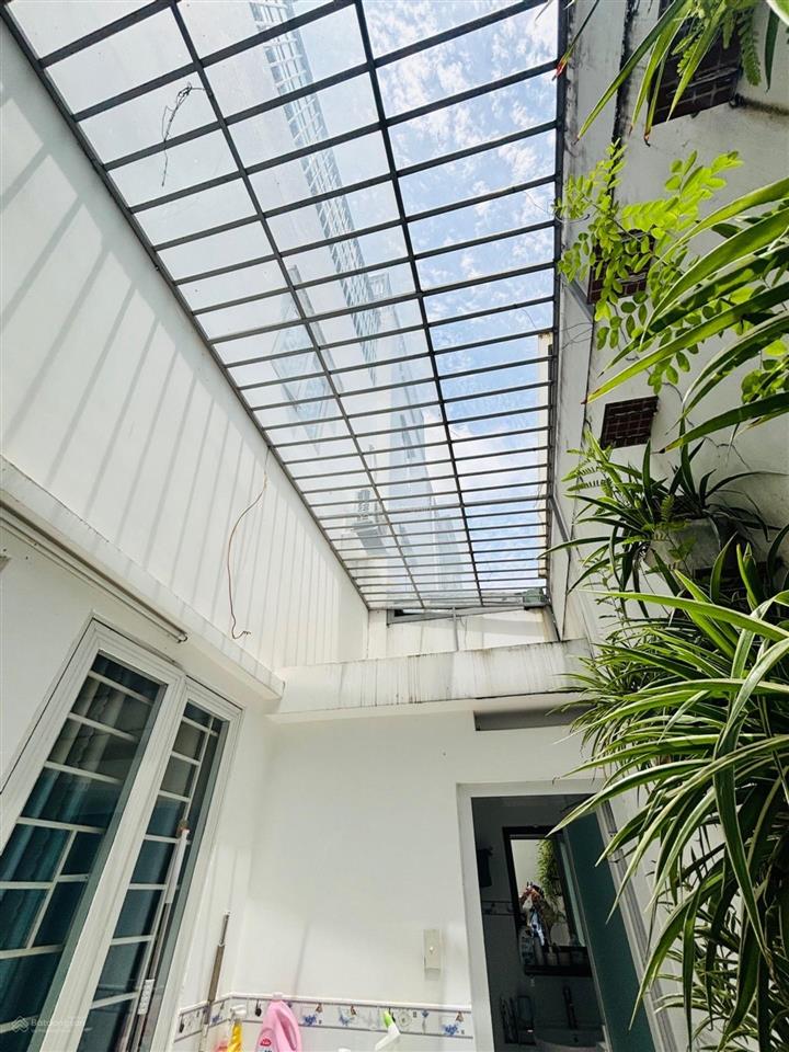 Bán gấp căn nhà khu bình hưng, bình chánh 100m2, 3 tầng, đường rộng 8m, chỉ 5,7 tỷ tl