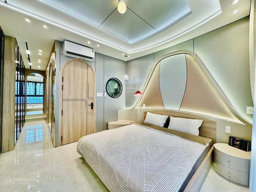 [ hiếm ] 719 huỳnh tấn phát quận 7  xe hơi đỗ  nội thất hiện đại  4.3x23.6m  5 tầng  13.6 tỷ