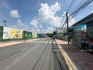 Cần bán miếng đất 950m2  mặt tiền bờ bao sông sài gòn 32m  gần cầu phú long  làm nhà xưởng