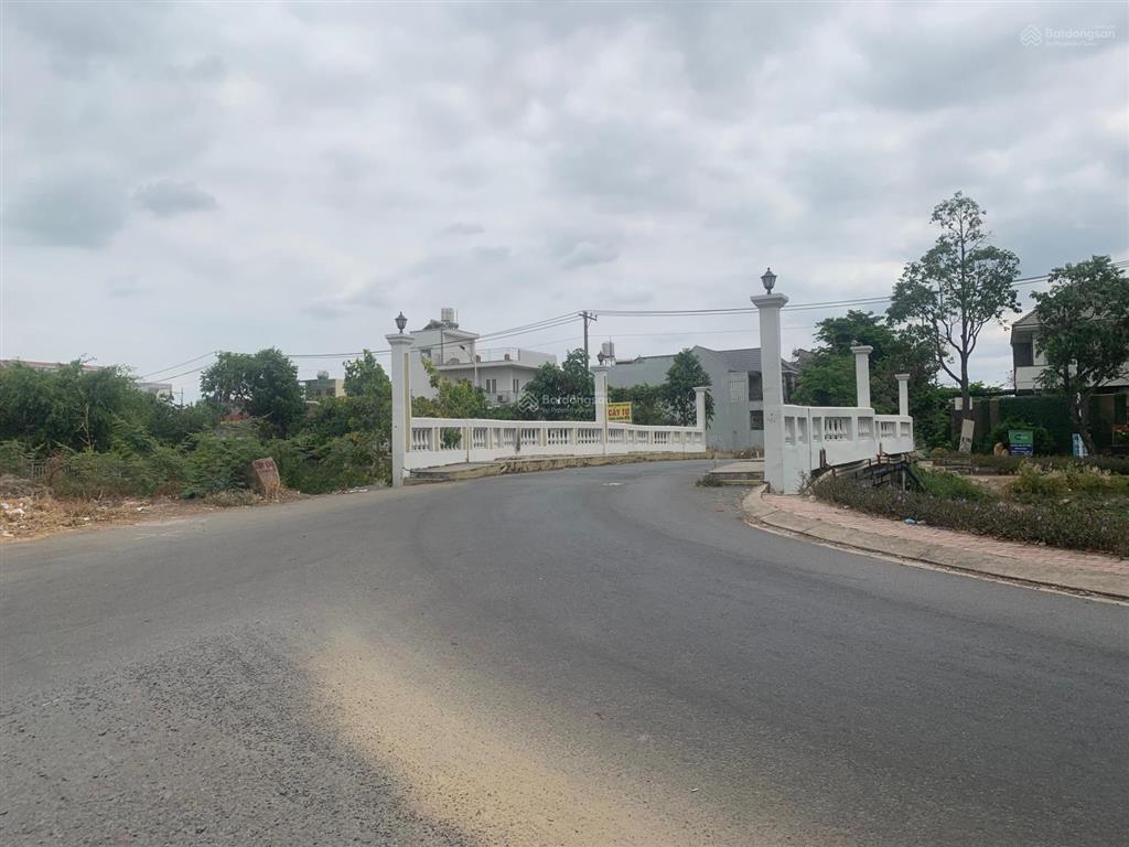 Cần bán gấp lô 220m2(10x22m)  mặt tiền công viên lớn  đường xe oto  gần bệnh viện hạnh phúc