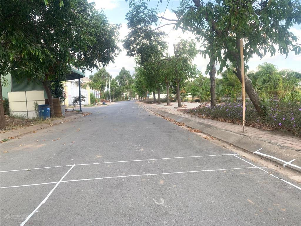 Cần bán gấp lô 220m2(10x22m)  mặt tiền công viên lớn  đường xe oto  gần bệnh viện hạnh phúc