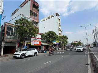 Bán căn nhà mặt tiền 71m2  1 trệt 1 lầu  đường oto vào thoải mái  kế bên emeral 68