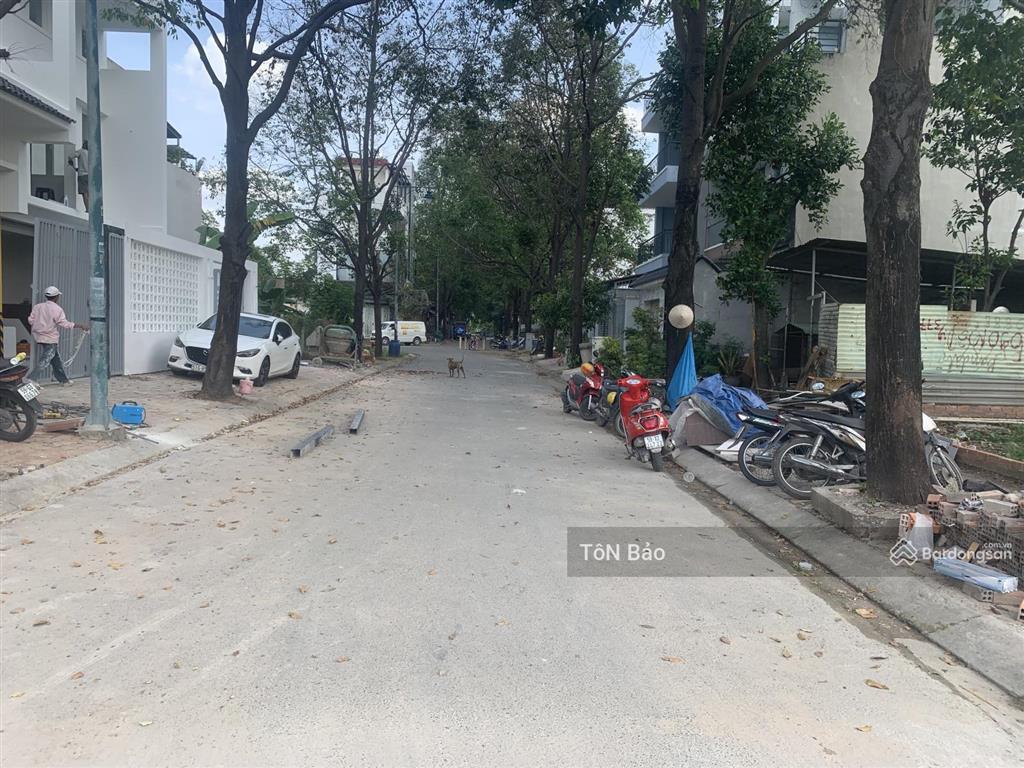 Cần bán lô đất 129m² (6x21,5m)  trong vĩnh phú 1  đường nhựa  kdc bàn cờ  đường lớn có vỉa hè