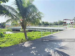 Cần bán lô đất 580m2(16x40m)  mặt tiền view kênh sài gòn  full thổ cư  đường nhựa trước nhà