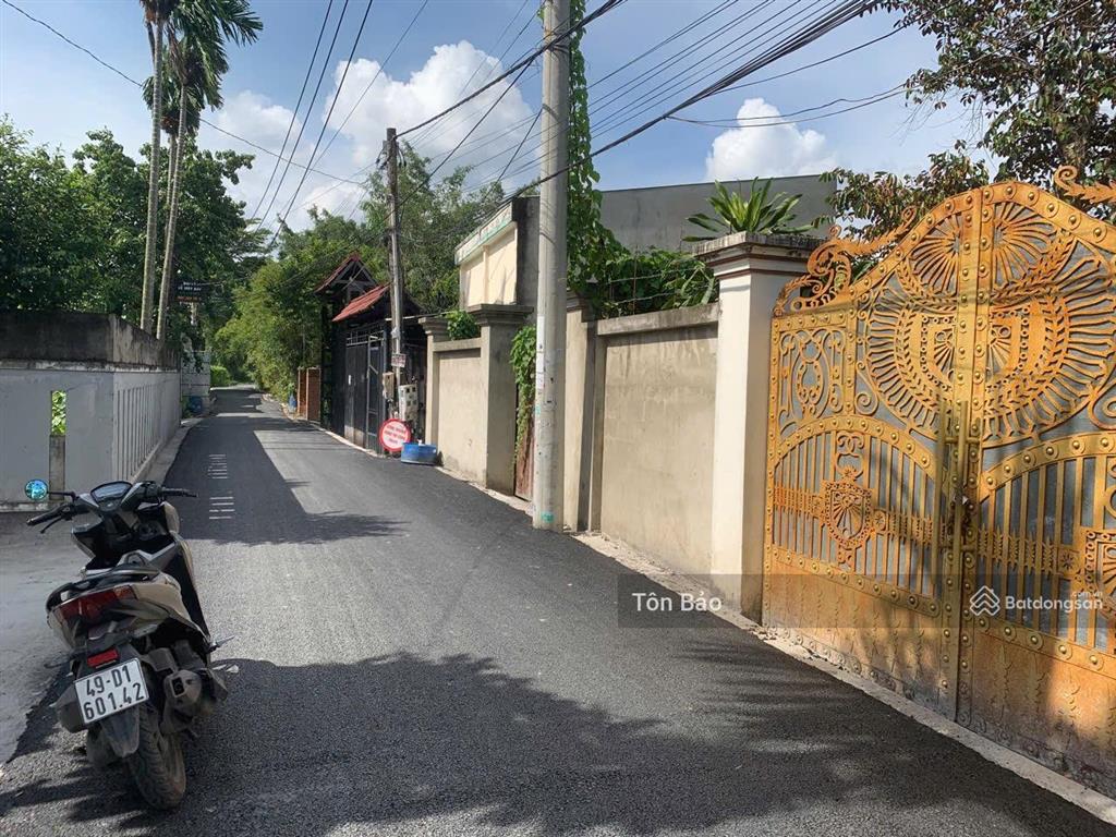 Bán miếng đất 230m2(8,3x28m)  mặt tiền đường nhựa  gần kdl phương nam đường thông từ ql13 đi vào