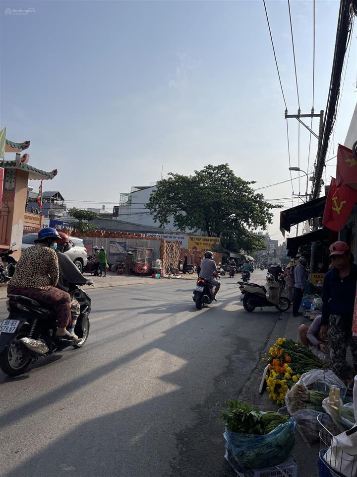 Chính chủ gửi bán căn nhà mặt tiền đường 11 phường bình trưng tây 1 trệt 2 lầu 3p ngủ 1p thờ