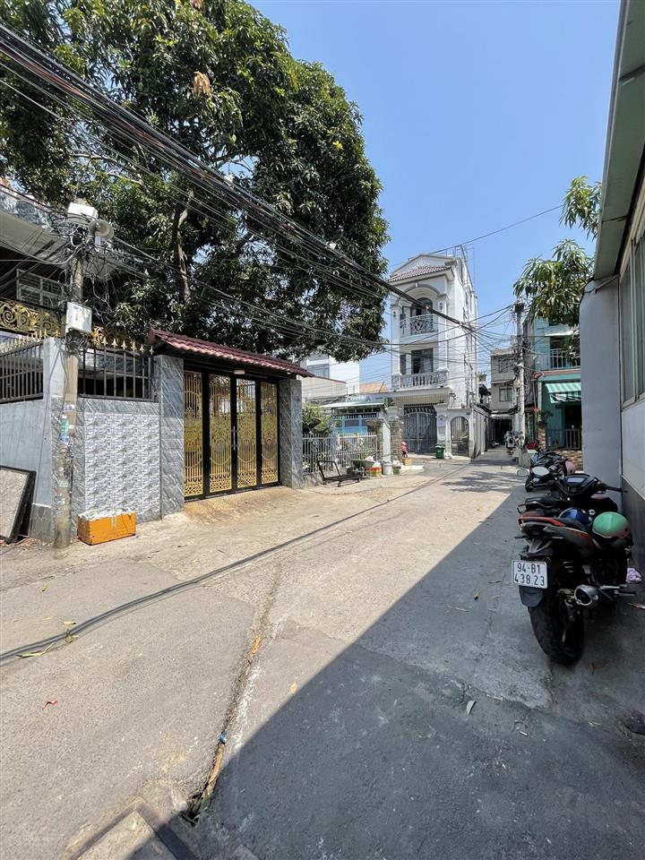 Chính chủ gửi bán lô đất góc 2 mặt tiền hẻm xe hơi phường bình trưng diện tích 79m tặng bản vẽ