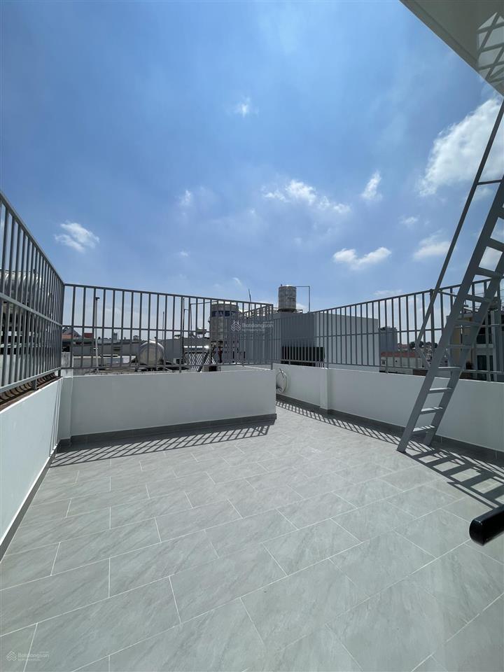 Chính chủ gửi bán căn nhà 1 trệt 3 lầu có 4 phòng ngủ 1 phòng thờ diện tích 83m2 ngang 5m dài 16.5m