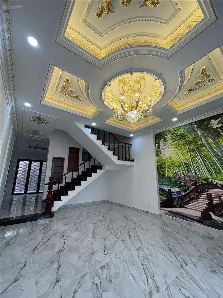 Chính chủ gửi bán căn nhà 1 trệt 3 lầu có 4 phòng ngủ 1 phòng thờ diện tích 83m2 ngang 5m dài 16.5m