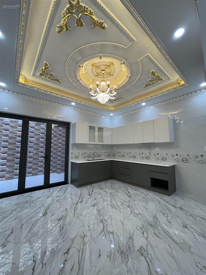 Chính chủ gửi bán căn nhà 1 trệt 3 lầu có 4 phòng ngủ 1 phòng thờ diện tích 83m2 ngang 5m dài 16.5m