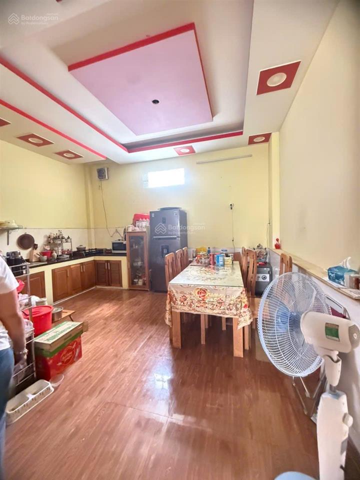 Hot hot chủ gửi nhà 1 trệt 3 lầu cách lê văn thịnh chỉ 20m dt 61,4 ngang 5m nhà xây