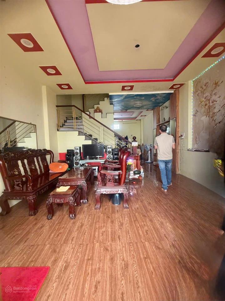 Hot hot chủ gửi nhà 1 trệt 3 lầu cách lê văn thịnh chỉ 20m dt 61,4 ngang 5m nhà xây