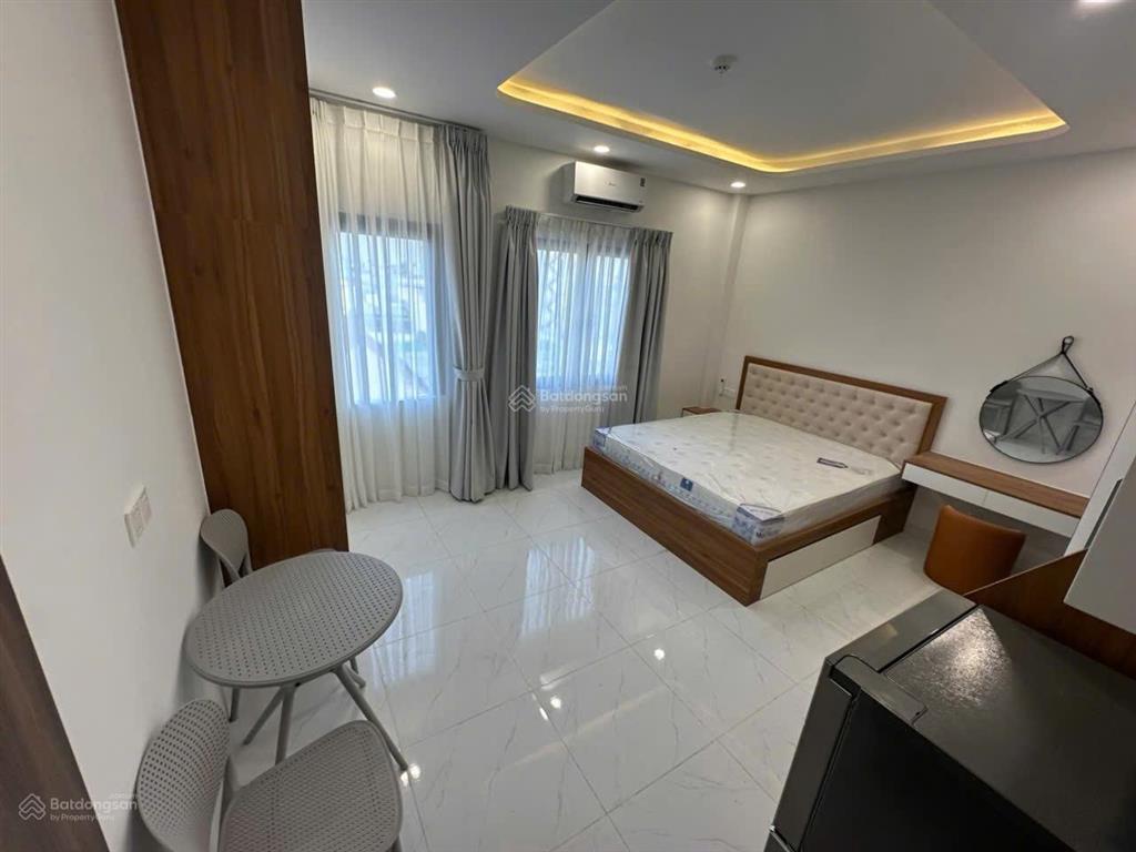 Chính chủ gửi bán căn nhà căn hộ dịch vụ dt.120m ngang 5m dài 24m gồm 1 trệt 3 lầu +sân thượng c