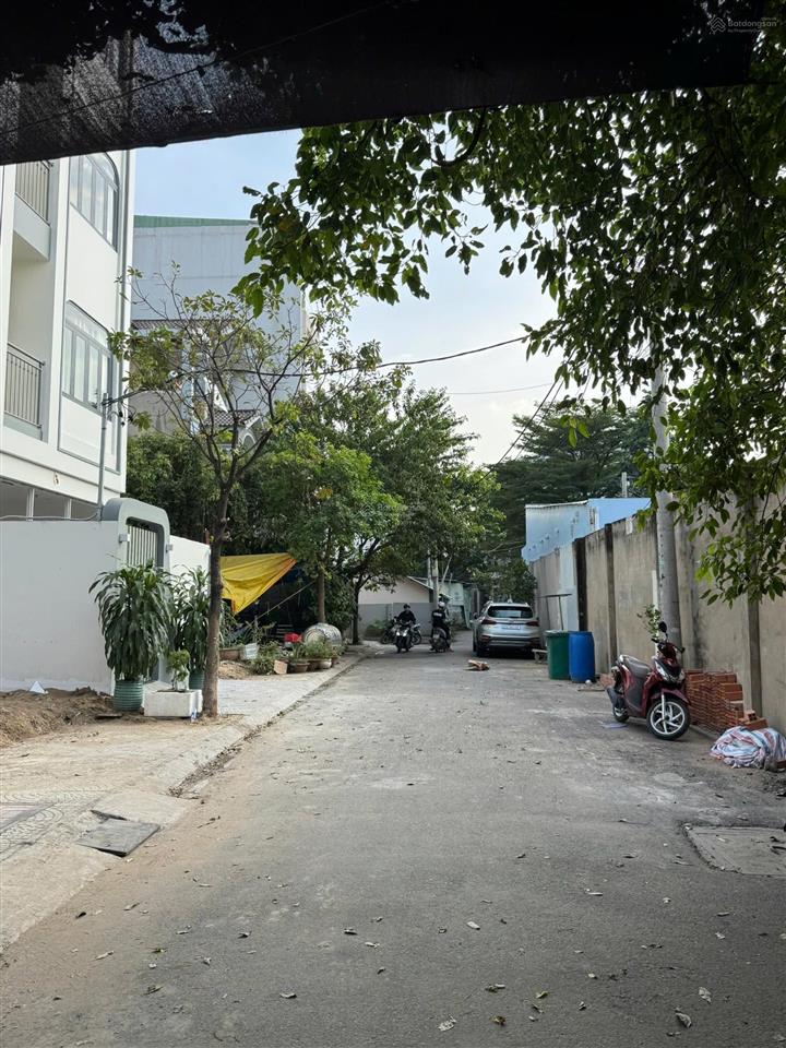 Chính chủ gửi bán căn nhà căn hộ dịch vụ dt.120m ngang 5m dài 24m gồm 1 trệt 3 lầu +sân thượng c