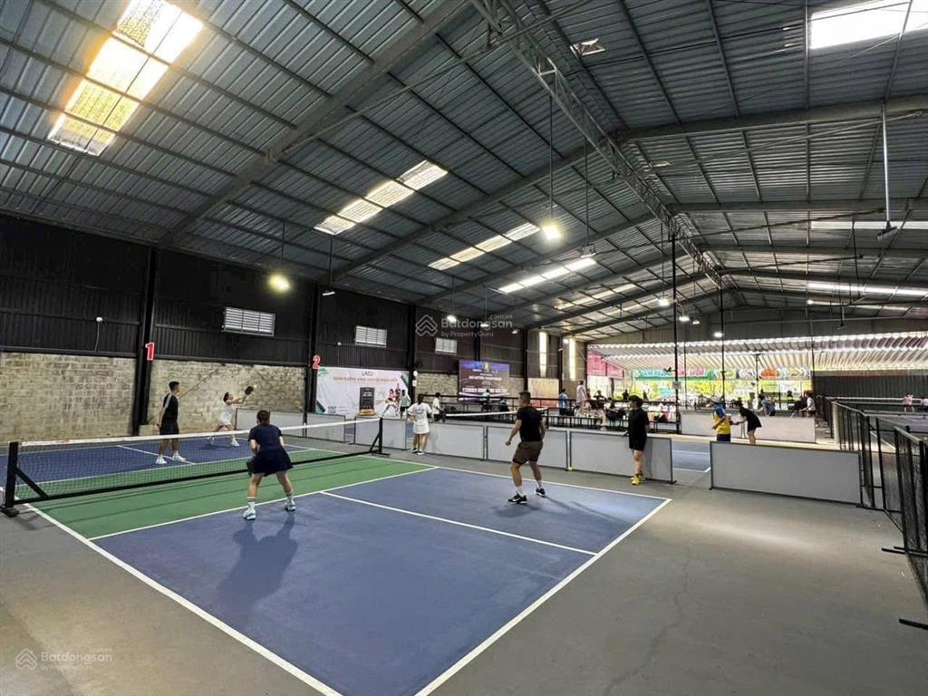 Cho thuê kho bãi  showroom 1600m2 mặt tiền võ nguyên giáp, cái răng