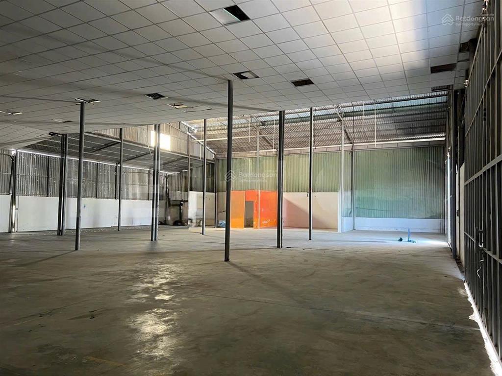 Cho thuê kho bãi 1.100m2 mặt tiền quốc lộ 1a hưng phú sân riêng, điện 3 pha, chỉ 66 triệu/tháng