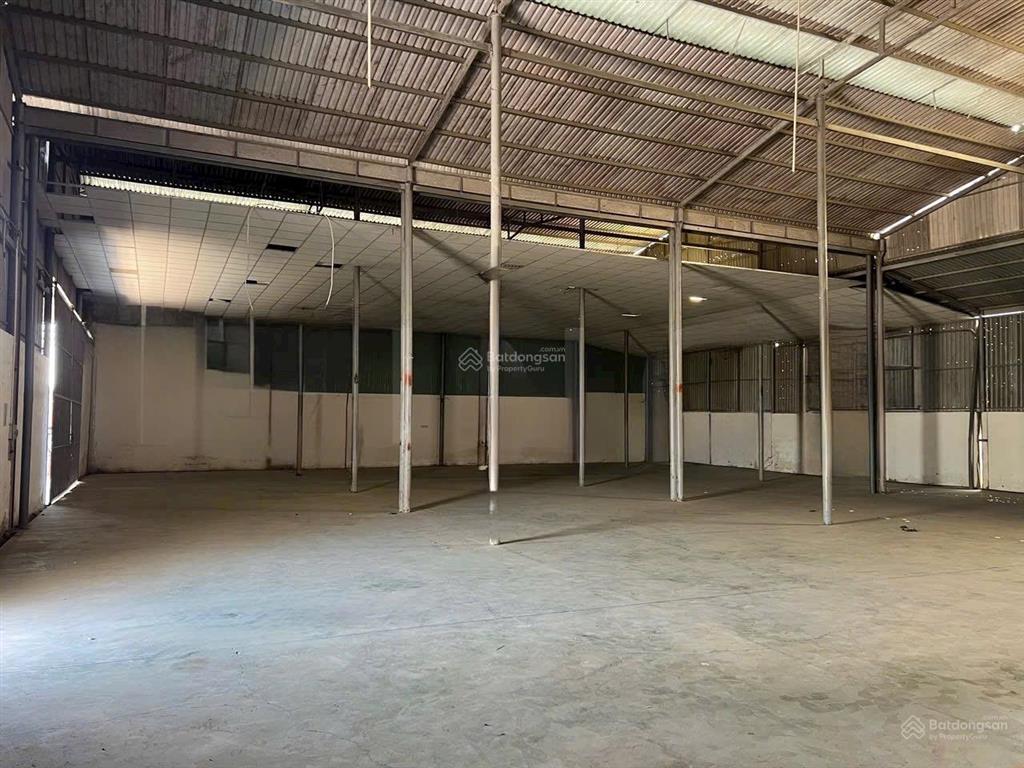 Cho thuê kho bãi 1.100m2 mặt tiền quốc lộ 1a hưng phú sân riêng, điện 3 pha, chỉ 66 triệu/tháng