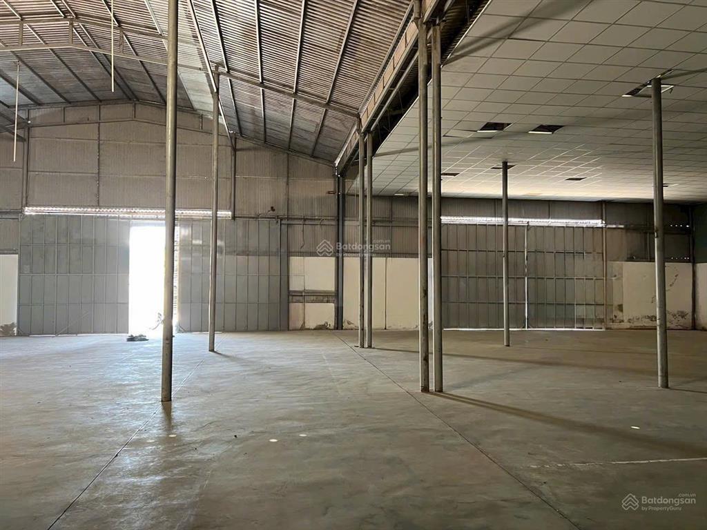 Cho thuê kho bãi 1.100m2 mặt tiền quốc lộ 1a hưng phú sân riêng, điện 3 pha, chỉ 66 triệu/tháng