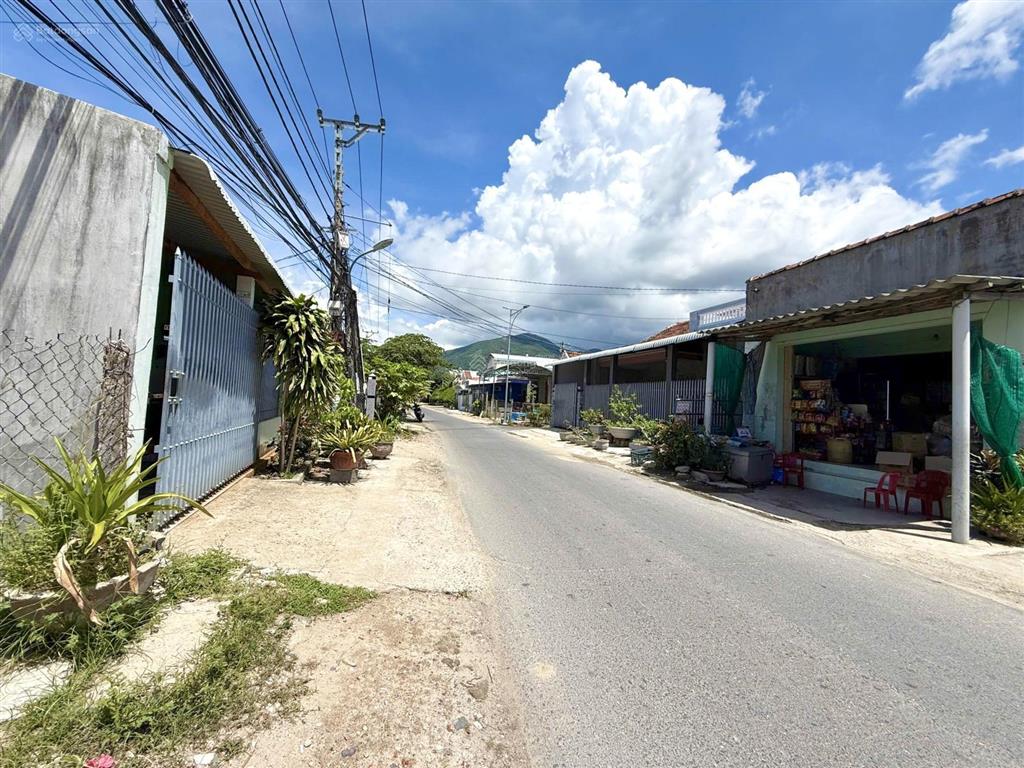 Bán lô đất trục chính ninh mã, pk8kkt vân phong, 2,1 tỷ, dt 169m2 (ngang 8,4m) đường ôtô