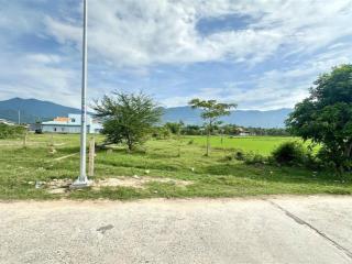 Đất full thổ cư, mặt đường liên thôn vạn phú 1, giá 1,1 tỷ, dt 151 m2, đường ô tô tận nơi