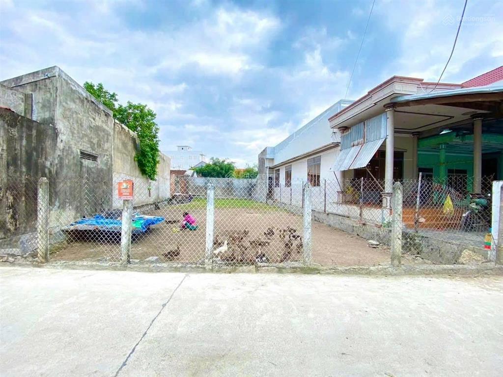 Bán lô đất thổ vạn phú 2. kkt vân phong. giá 1,7 tỷ, dt 238m2, đường ôtô, gần trường học