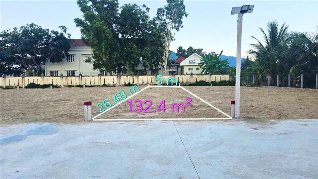 Bán lô đất 130m2 full thổ, giá 1,3 tỷ, trung tâm tu bông. kkt vân phong. đường ô tô 6m