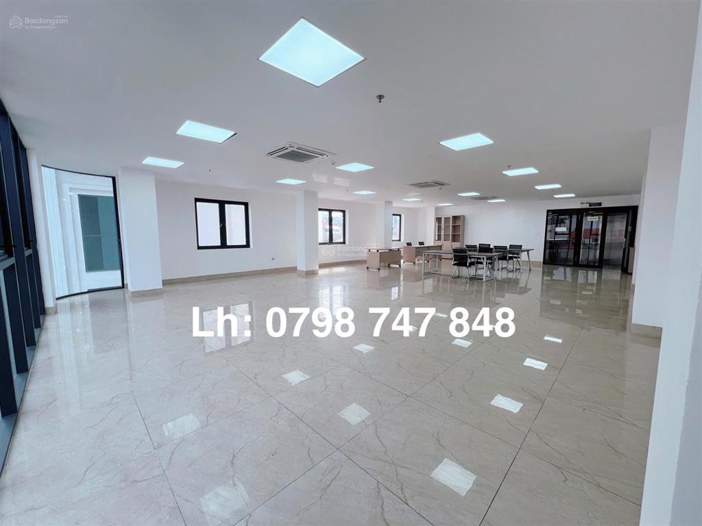 Cho thuê văn phòng tại hoàng quốc việt  cầu giấy 150m2 giá chỉ 25tr
