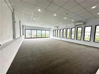 Văn phòng siêu hot quận 10. dt 100m2 chỉ 25tr./ tháng đã phí quản lí view kính thoáng