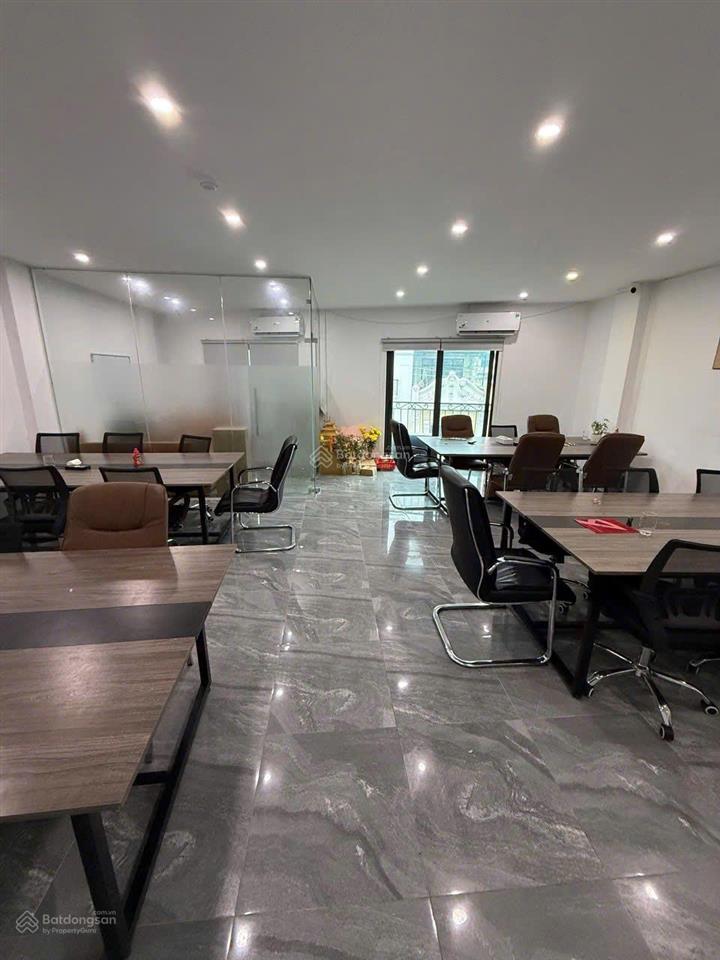 Cho thuê văn phòng đường cô giang, quận 1. dt 55m2 chỉ 18tr/ tháng giá ưu đãi trước