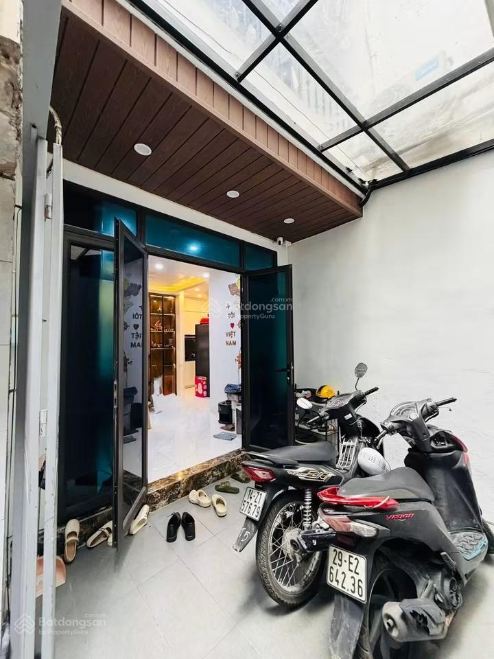 Bán nhà trung phụng, gần ô tô, nhà mới, sân riêng, sổ đẹp không qh, 40m x 5t