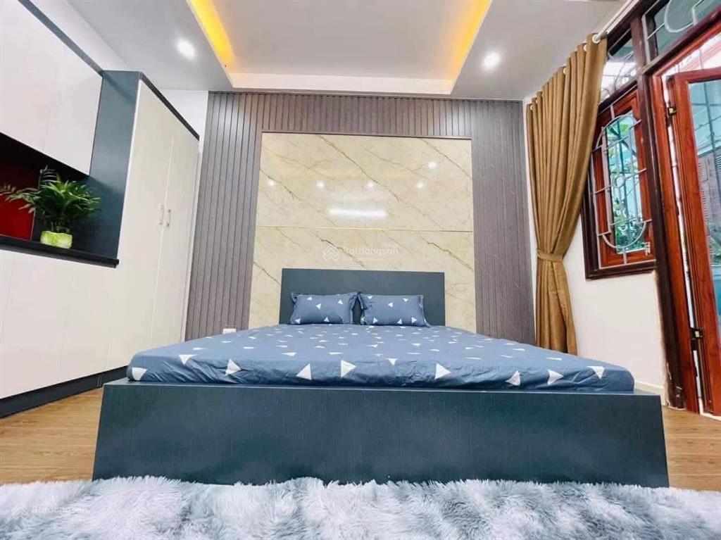 Thật 100% 38m 5t hơn 7 tỷ, xây mới sẵn nội thất gần phố, không qh pháp lý chuẩn