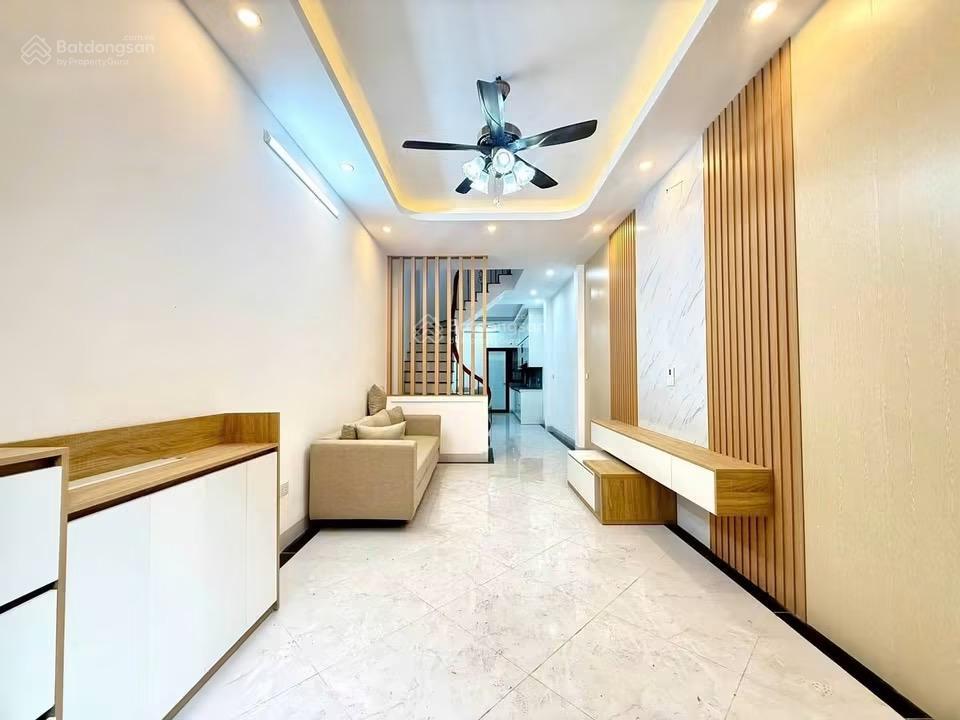 Bán nhà xã đàn 3, gần ô tô, nhà mới full nội thất không qh, 40m x 5t