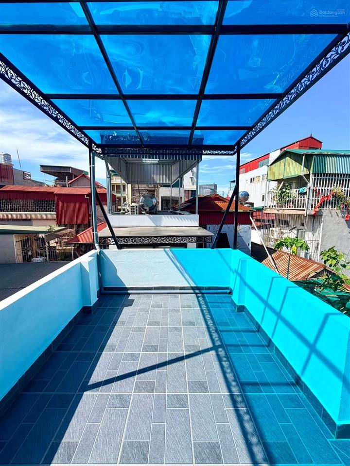 Bán nhà ngõ hoà bình khâm thiên lô góc xây mới 38m,6t,thang máy,8,8 tỷ, gần phố