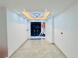 Bán nhà ngõ hoà bình khâm thiên lô góc xây mới 38m,6t,thang máy,8,8 tỷ, gần phố