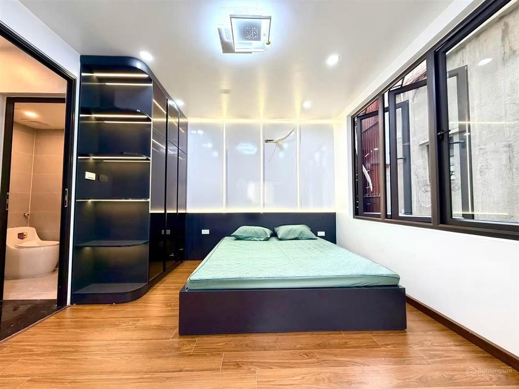 Nhà mới ở ngay full nội thất, mặt ngõ thịnh hào, gần phố, ngõ nông thông các ngả, 32m2x4tầng