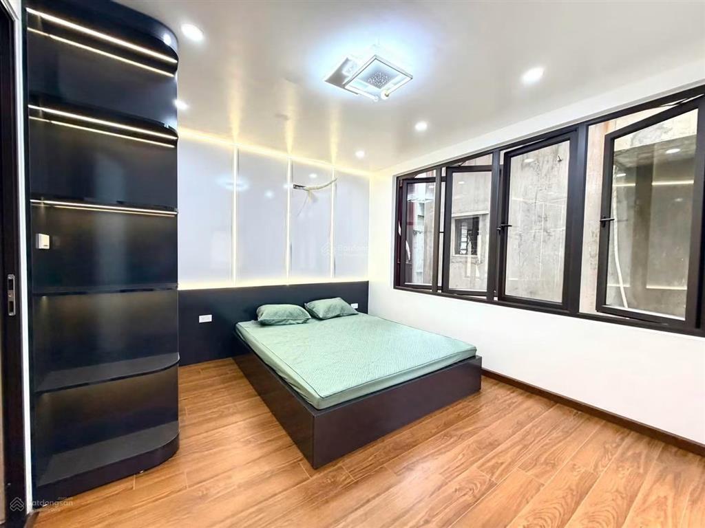 Nhà mới ở ngay full nội thất, mặt ngõ thịnh hào, gần phố, ngõ nông thông các ngả, 32m2x4tầng