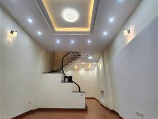 Bán nhà đê la thành, dân xây không nỗi phong thủy, qh ổn định 49m2x5 tầng