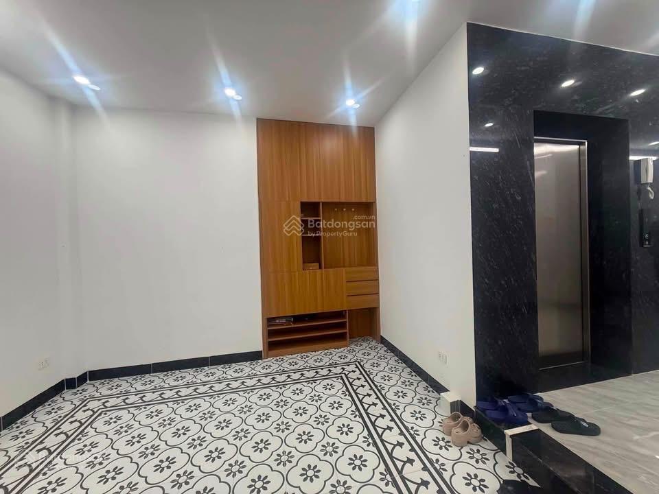 Bán nhà mặt ngõ hòa bình đống đa 2 thoáng 6 tầng thang máy 7 ngủ ở và kinh doanh