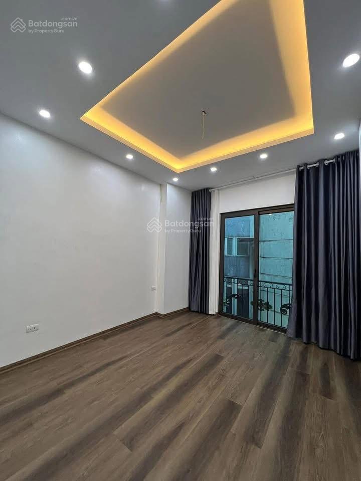 Thật 100%, 43m2  8,6 tỷ gần phố vài bước ra văn miếu quốc không qh 30m ra ô tô