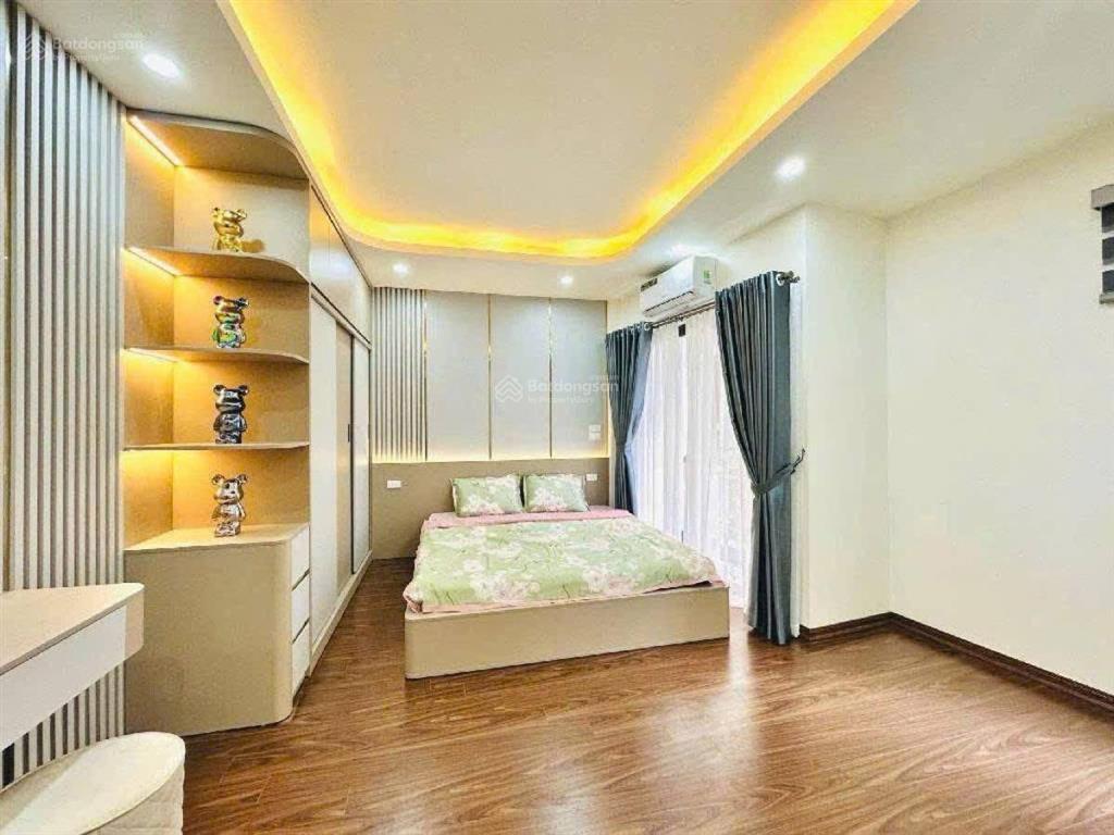 Bán nhà mặt ngõ phan phù tiên, dân xây 6 tầng thang máy 39m2 gần phố không qh