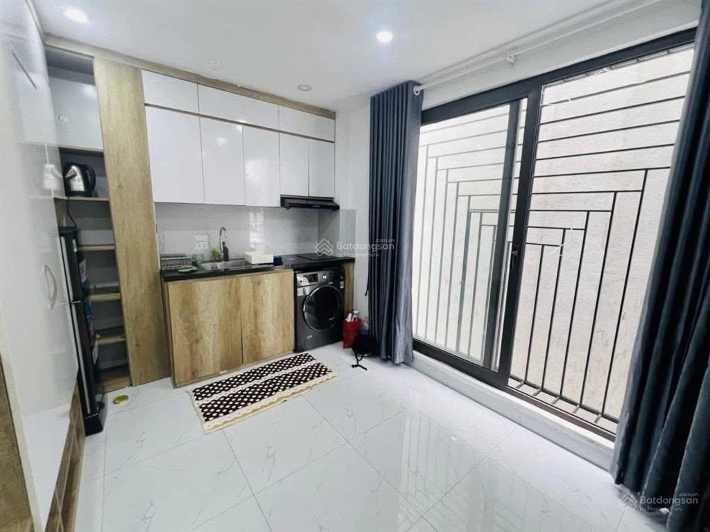 Chỉ nhỉnh 9 tỷ có tòa ccmn 7tầng thang máy, tổng 10p khép kín, dòng tiền 600 triệu/năm