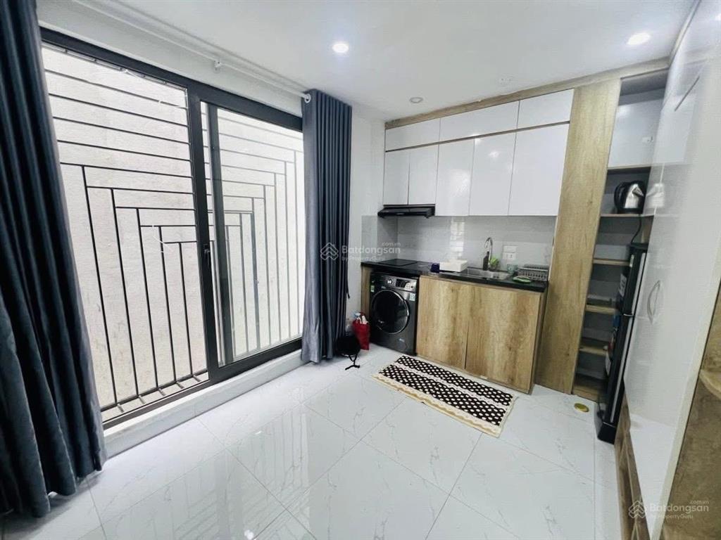 Chỉ nhỉnh 9 tỷ có tòa ccmn 7tầng thang máy, tổng 10p khép kín, dòng tiền 600 triệu/năm